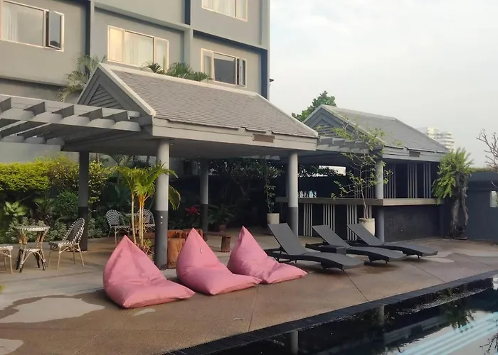 Witz Ramkhamhaeng Hotel